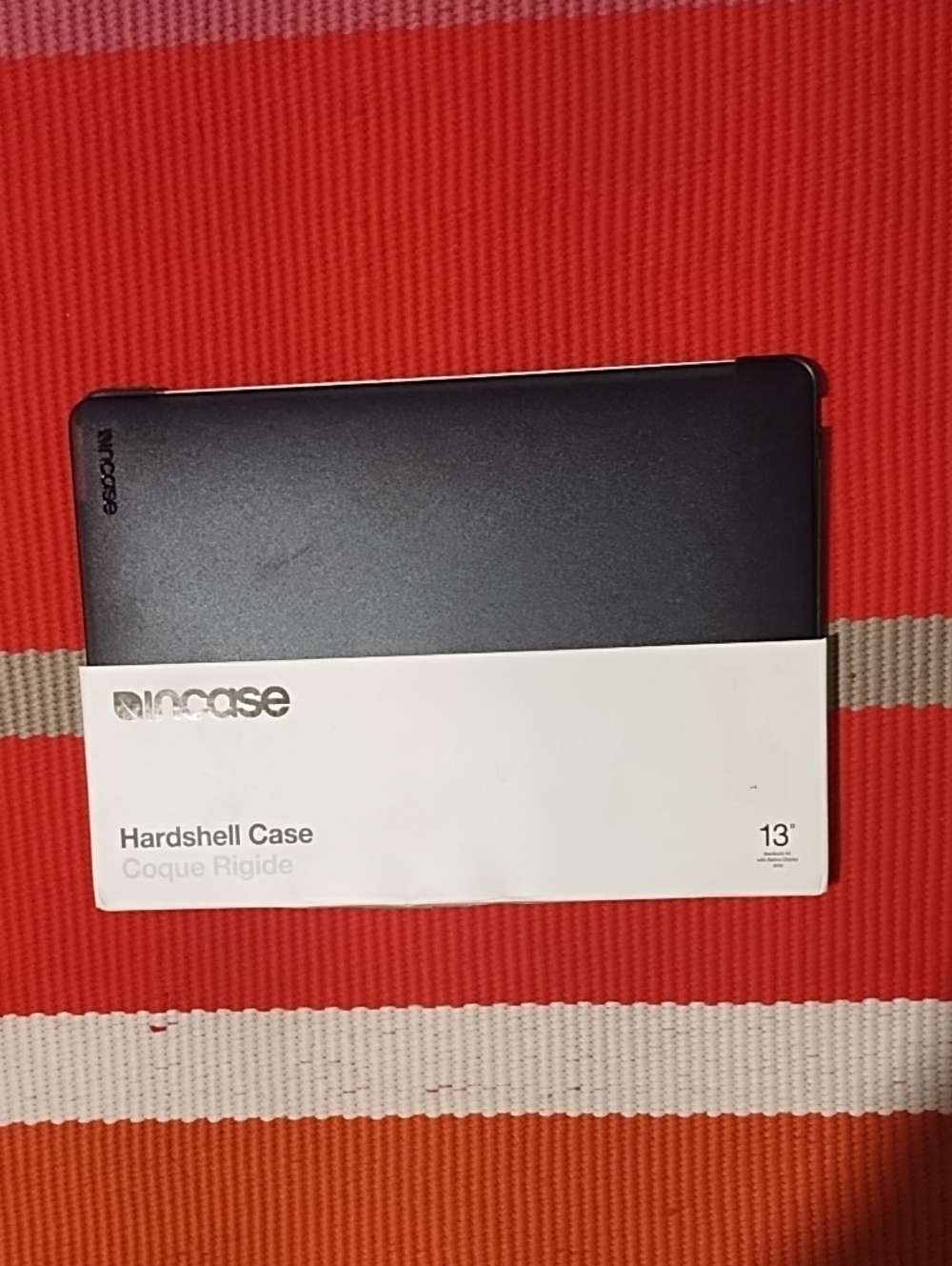 Incase 13" Hardshell Laptop Case in Black NIB.